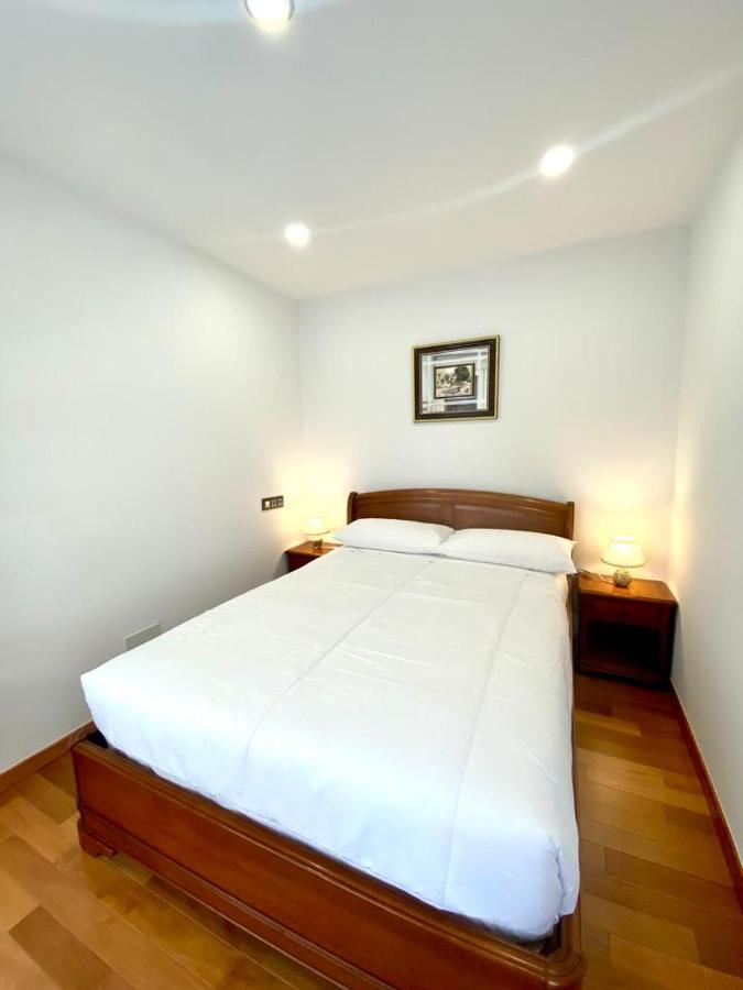 Appartamento Grand Plaza Vega Burgo Esterno foto